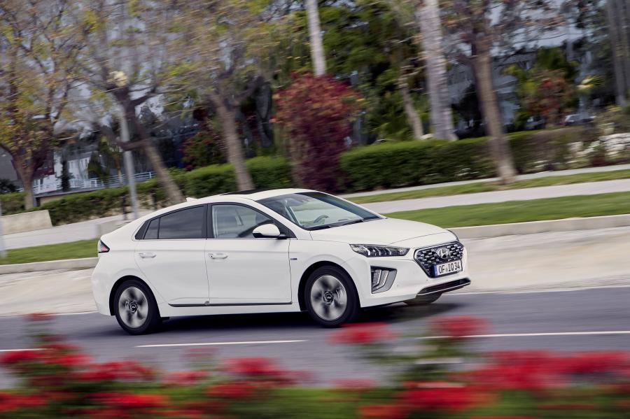 Hyundai IONIQ hybrid (AE) 2019 года  (WW) (фото 11 из 42)